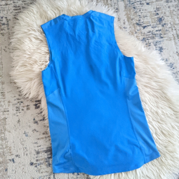 ๐NIKE - Dri-Fit Tank - Picture 10 of 11